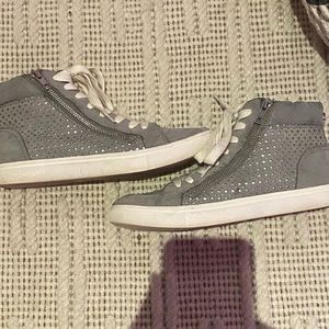 Steve Madden grey sneakers